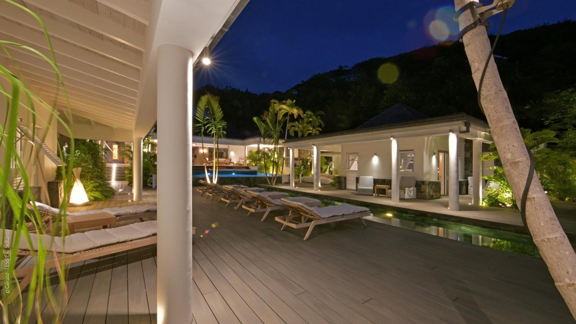 Modern Villa With Two Swimming Pools Petit Cul-de-Sac 外观 照片