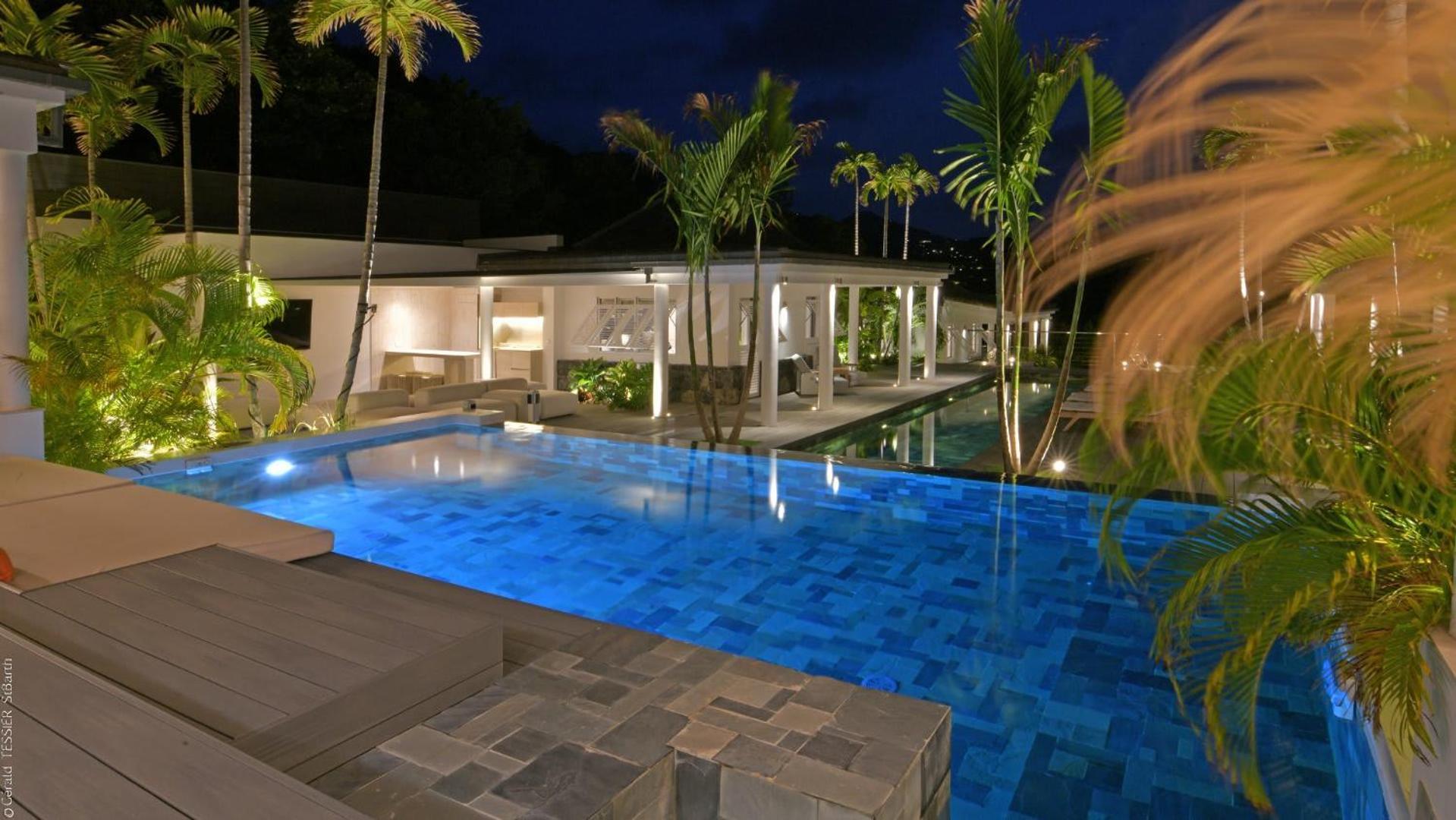 Modern Villa With Two Swimming Pools Petit Cul-de-Sac 外观 照片